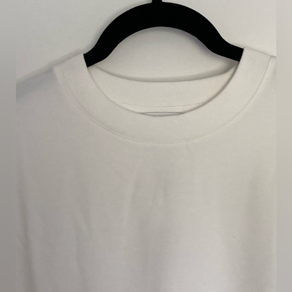 The Drop Sweatshirt - Picture 2 of 10
